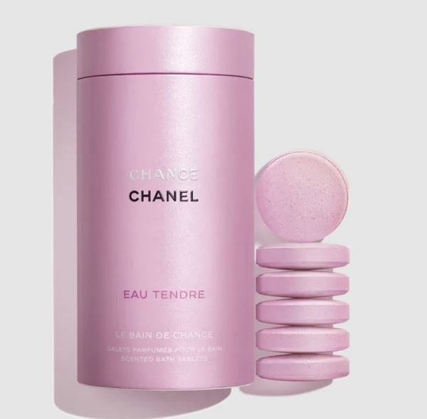 </p>
<p>                        Chanel Chance Eau Tendre Eau de Parfum Set и Bath Tablets</p>
<p>                    