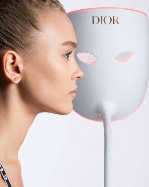 Dior выпустил светодиодную маску